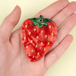 Charm para el bolso de espejo fresa de acetato