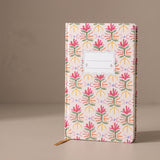Cuaderno de tapa flexible Floral Garden con estampado floral multicolor.