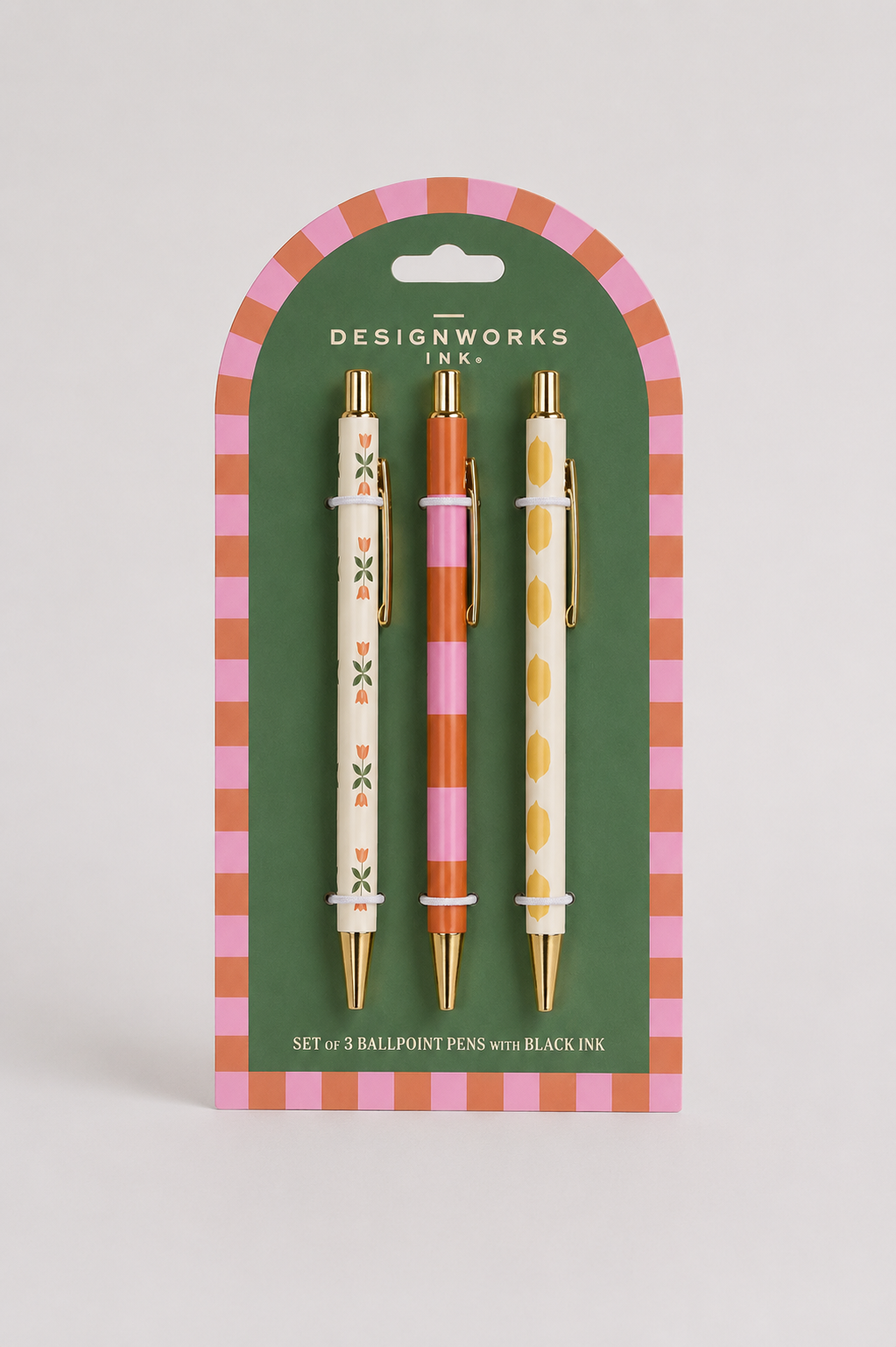 Set de tres bolígrafos A Dopo Garden con estampados botánicos y detalles dorados.