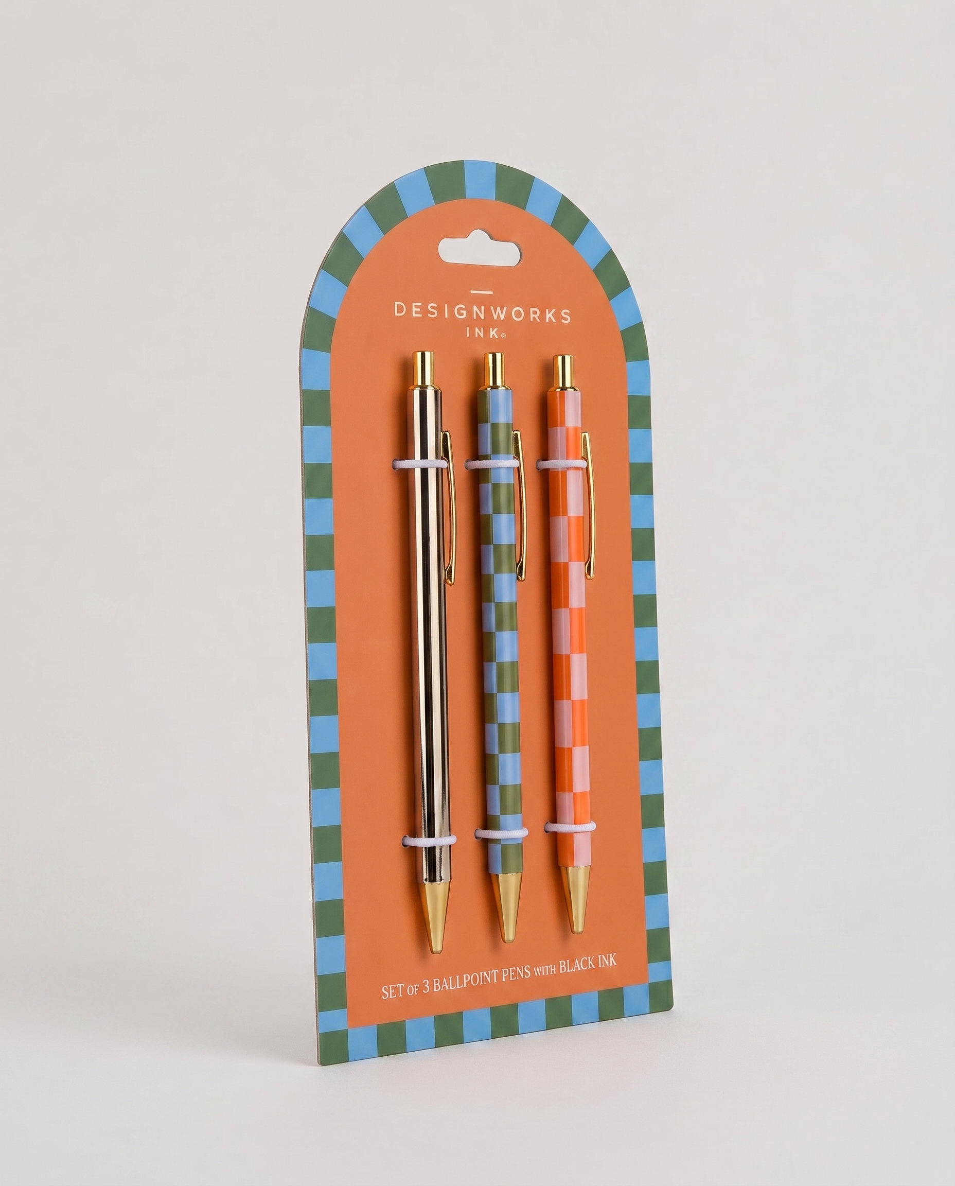 Set de tres bolígrafos A Dopo con diseños ilustrados y detalles dorados.